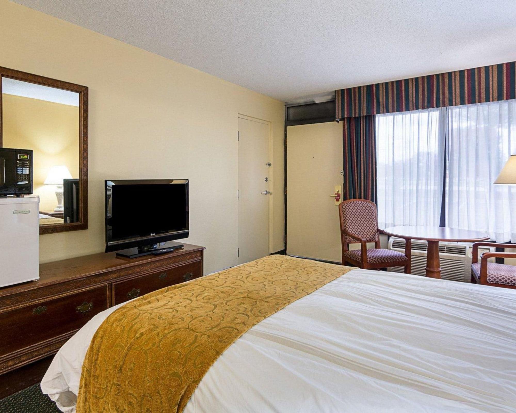 Days Inn & Suites By Wyndham Colonial Williamsburg Esterno foto