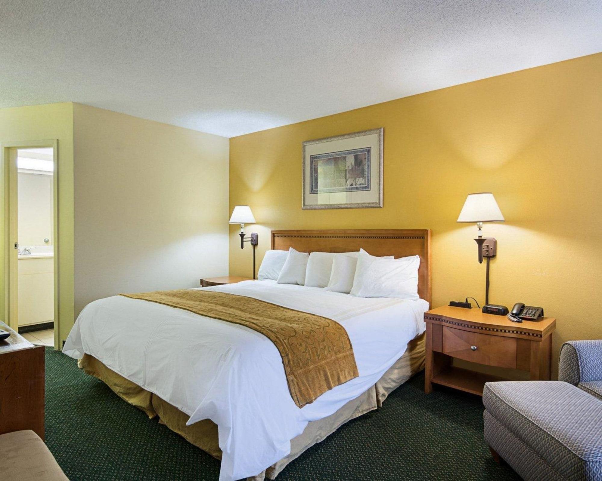 Days Inn & Suites By Wyndham Colonial Williamsburg Esterno foto