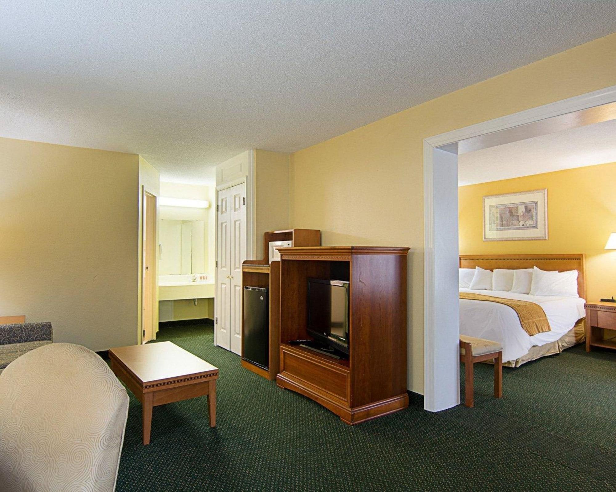 Days Inn & Suites By Wyndham Colonial Williamsburg Esterno foto