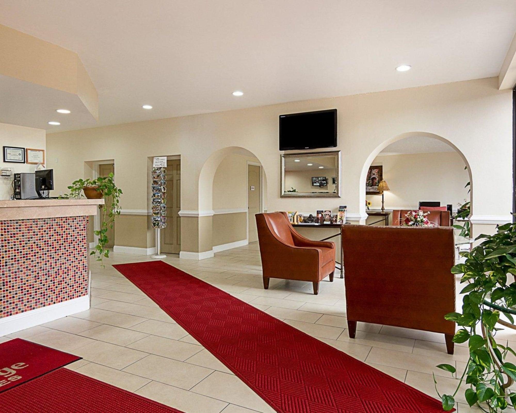 Days Inn & Suites By Wyndham Colonial Williamsburg Esterno foto