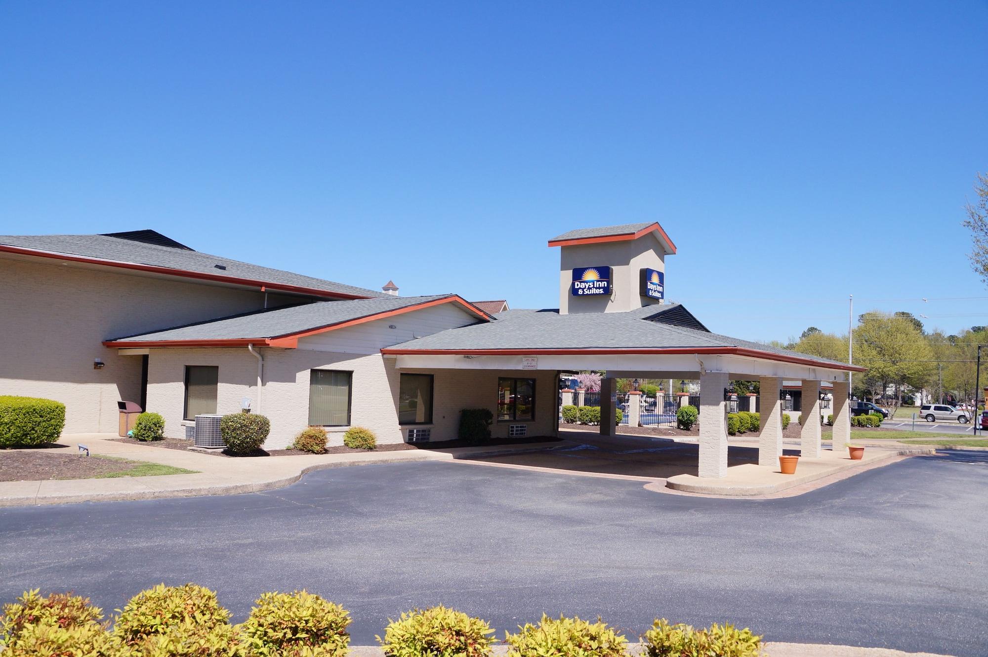 Days Inn & Suites By Wyndham Colonial Williamsburg Esterno foto