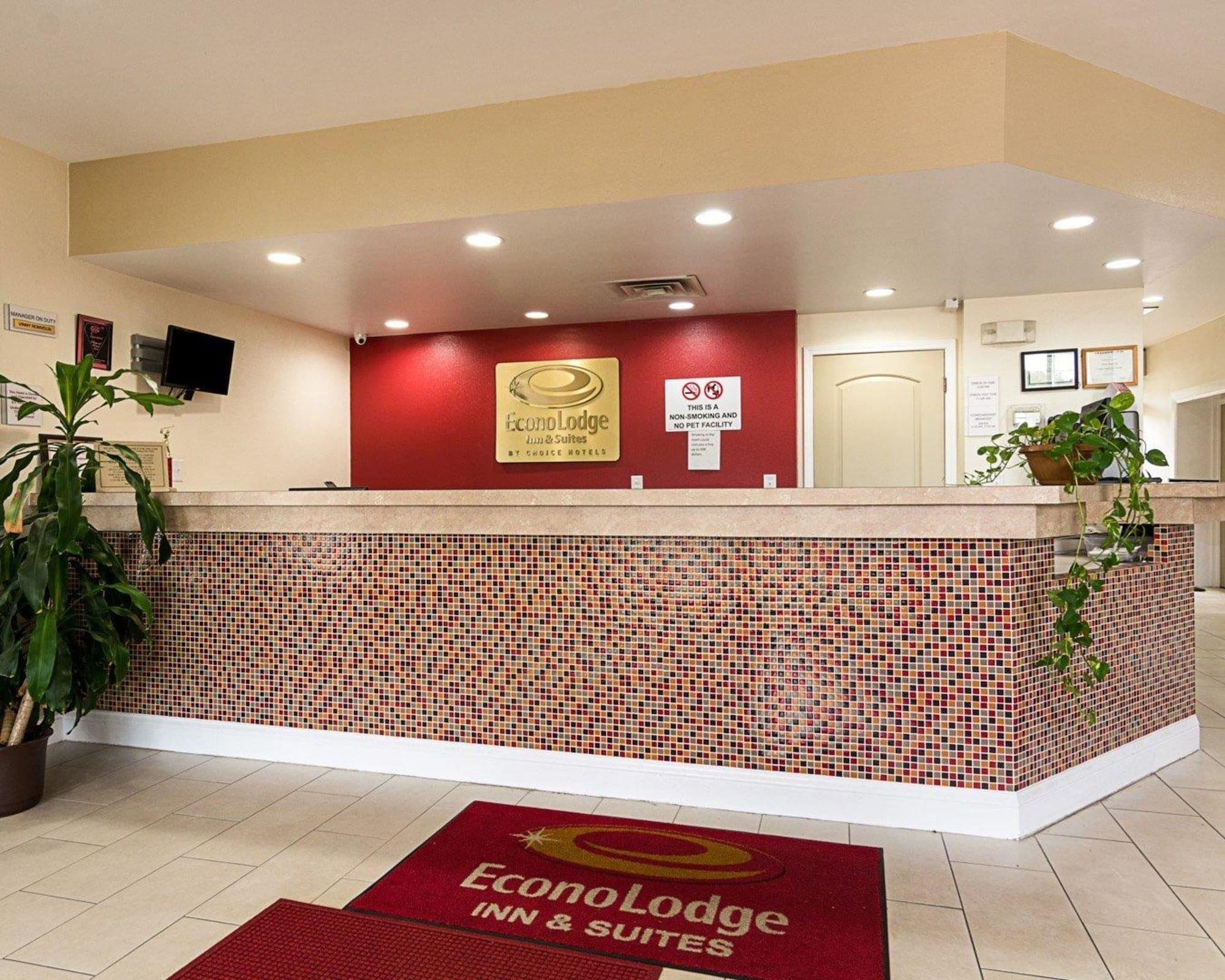 Days Inn & Suites By Wyndham Colonial Williamsburg Esterno foto