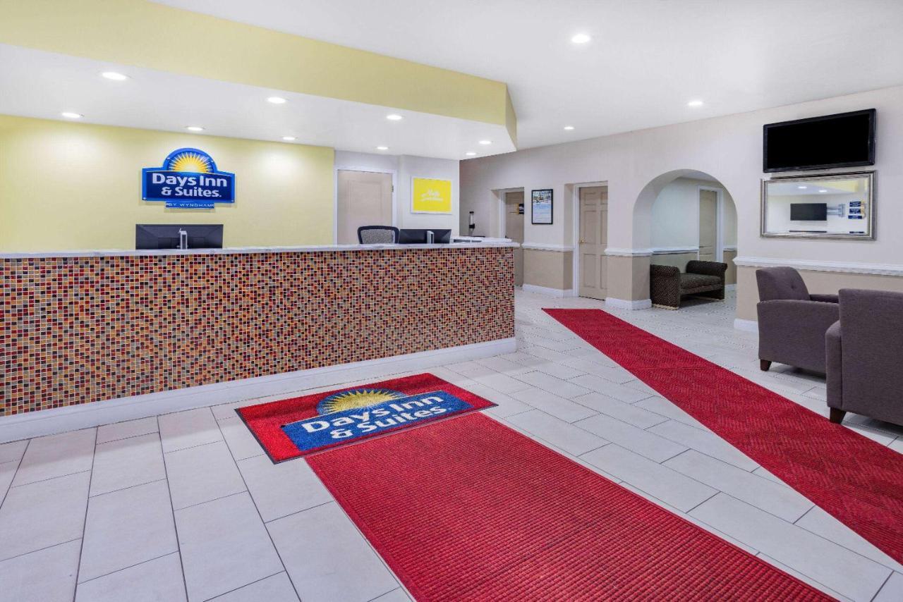 Days Inn & Suites By Wyndham Colonial Williamsburg Esterno foto