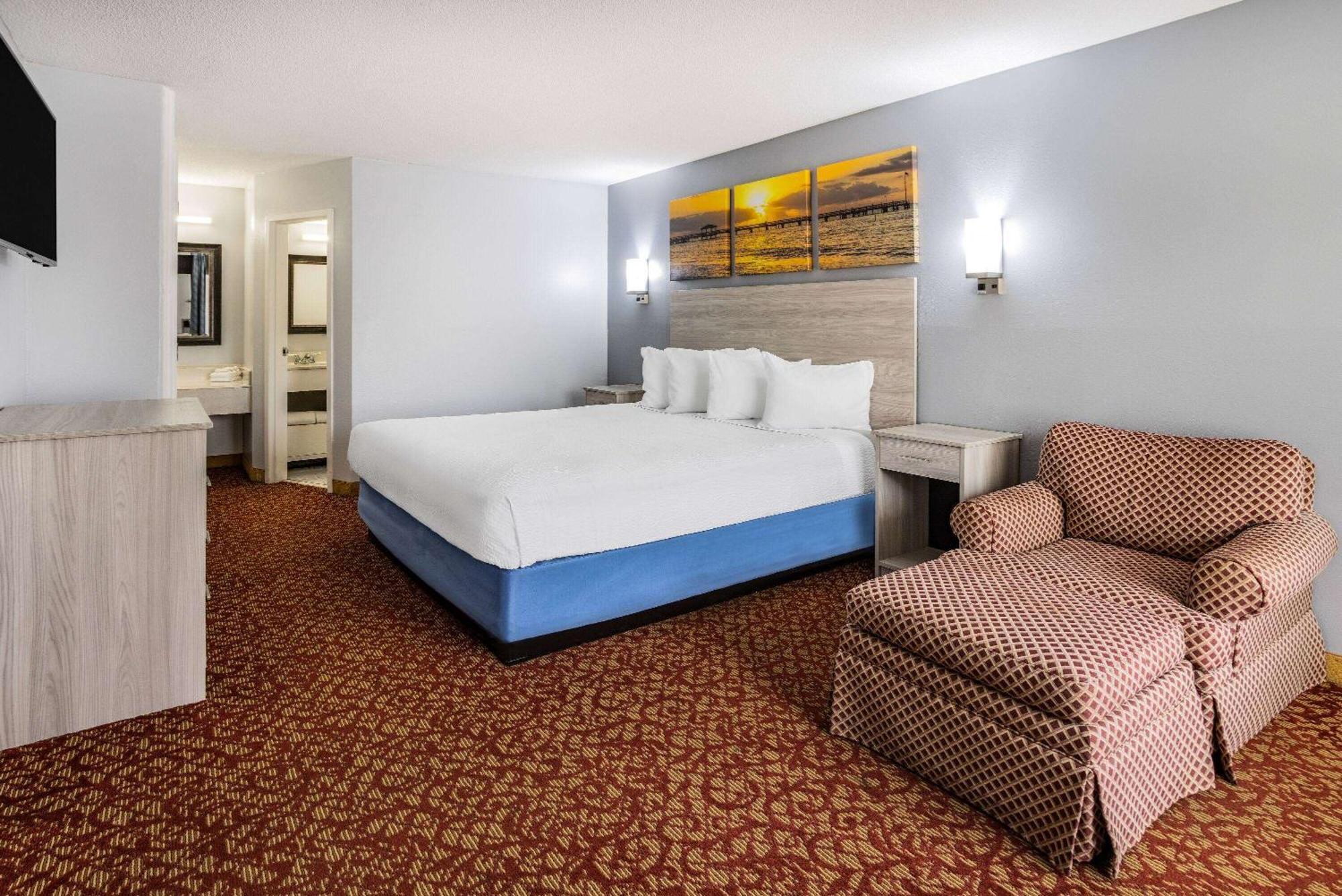 Days Inn & Suites By Wyndham Colonial Williamsburg Esterno foto