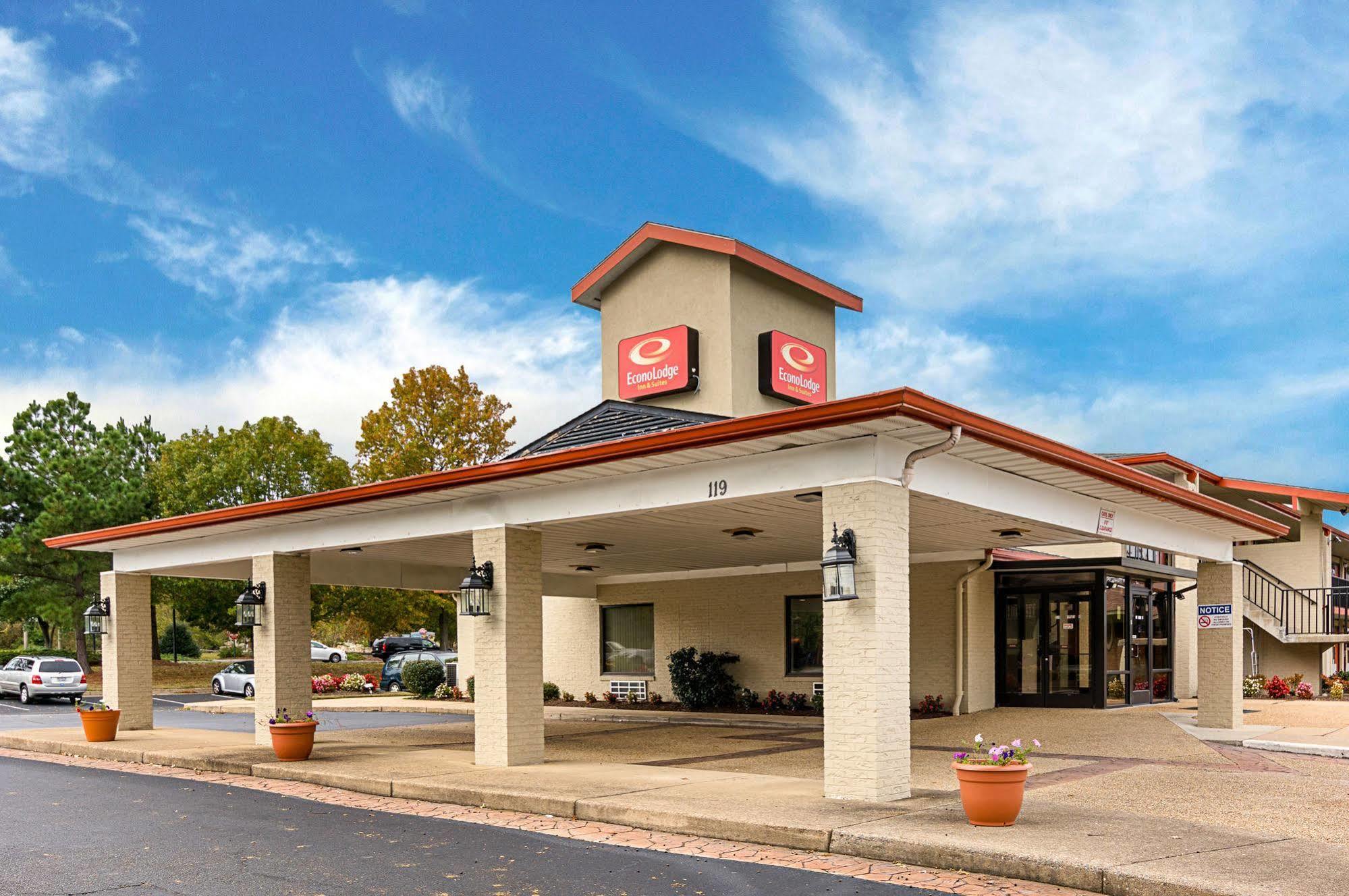 Days Inn & Suites By Wyndham Colonial Williamsburg Esterno foto
